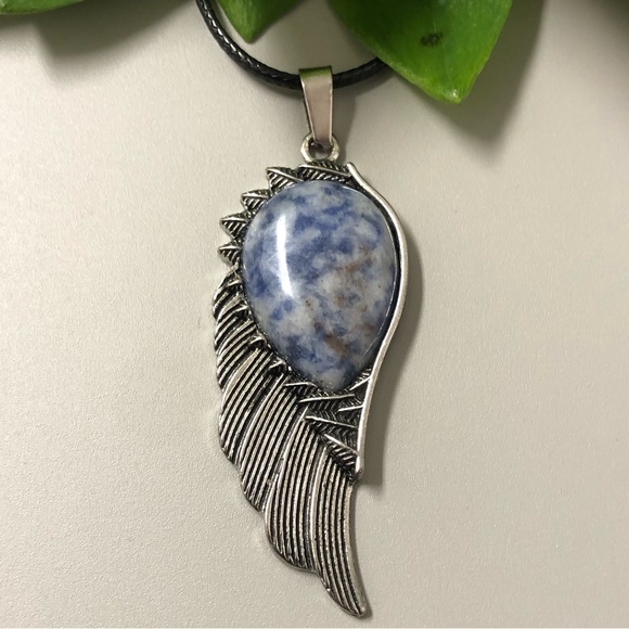 Sodalite Natural Stone Wing Shape Pendant Necklace Gemstone Pendant - Picture 4 of 4